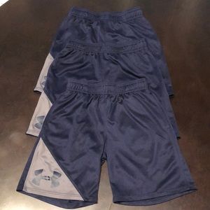 Boys Under Armour Shorts Size 6 (3 pairs)